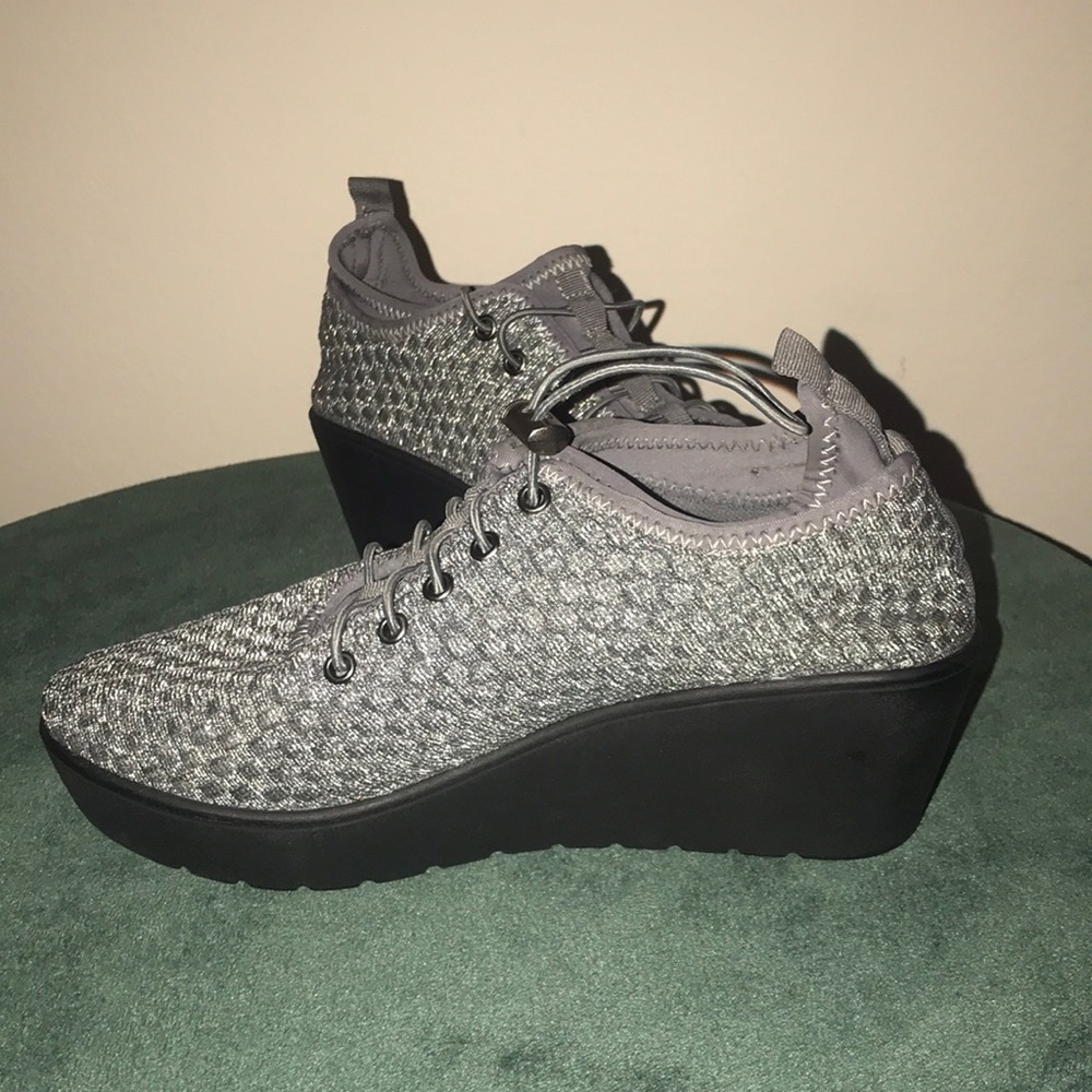 Steve Madden Base Wedge Sneaker